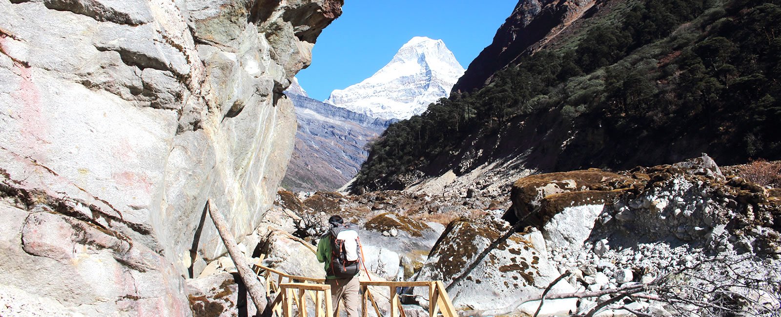 mera-peak-and-amphu-laptcha-pass-trekking 