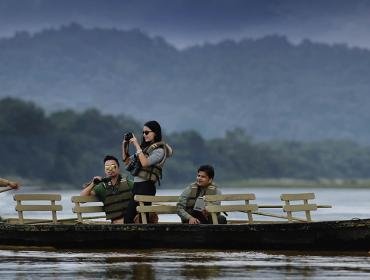 canoe-ride-in-chitwan 