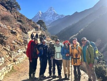 EBC-trek-way-to-Dingboche 